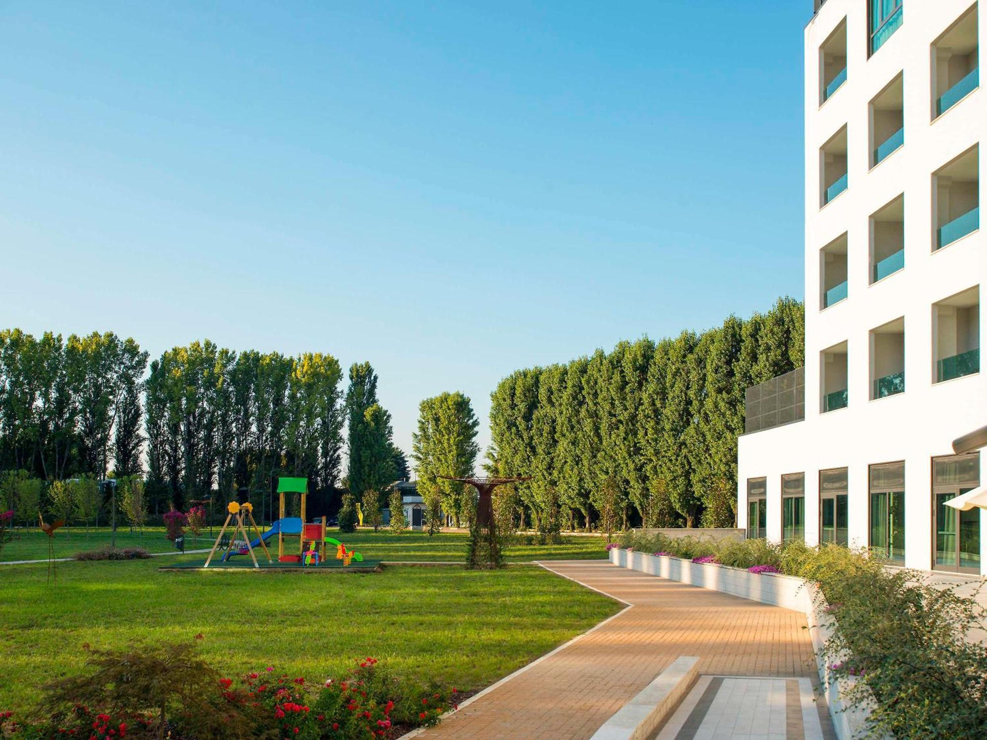 Ibis Styles Milano Est Settala Hotell Exteriör bild